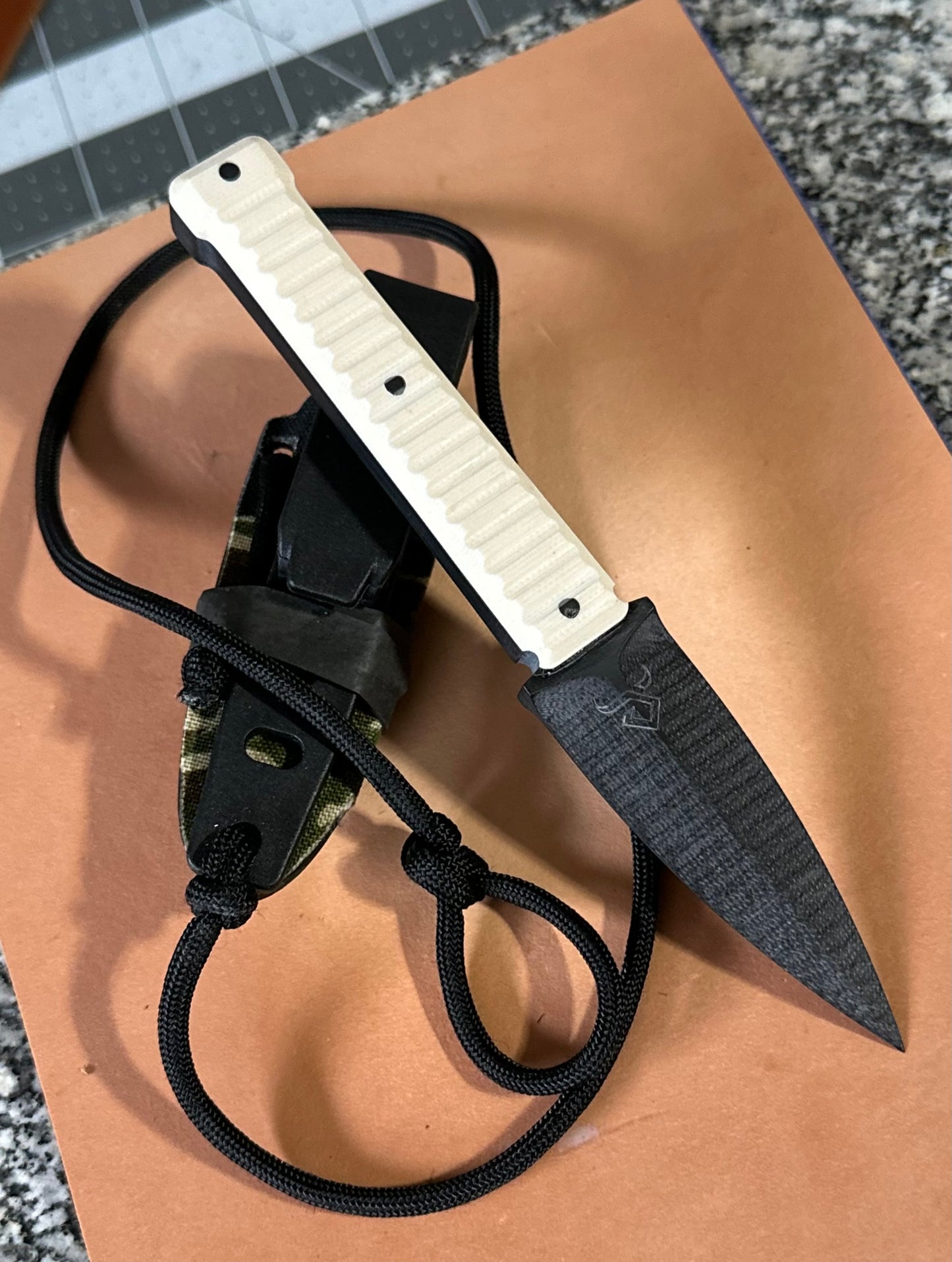 6” Non Metallic G10 Knife - White G10 Scales - Tiger Stripe Sheath